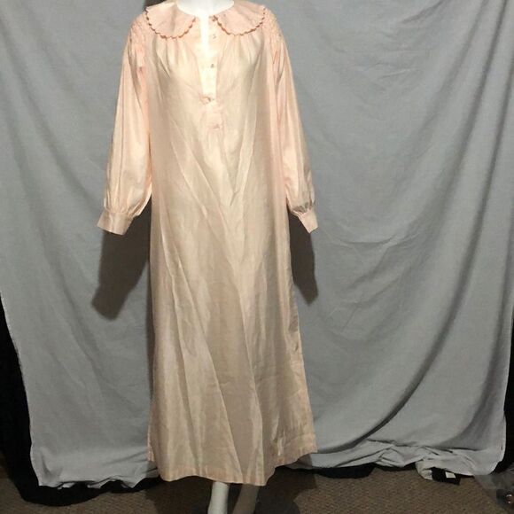 Barbizon Other - Barbizon Night Gown  
